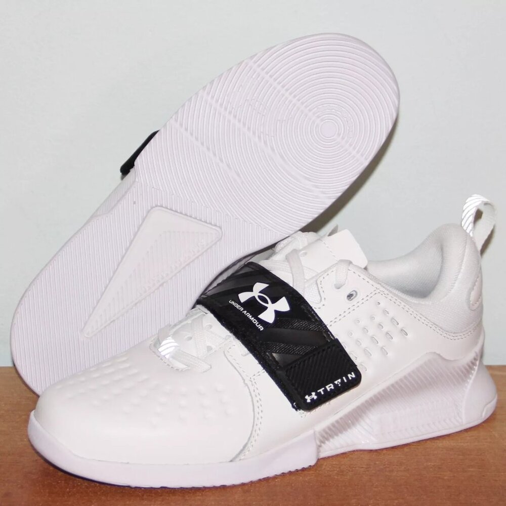 Under Armour Women Size 7.5 Reign Lifter Weight Lifting White Black 3023…